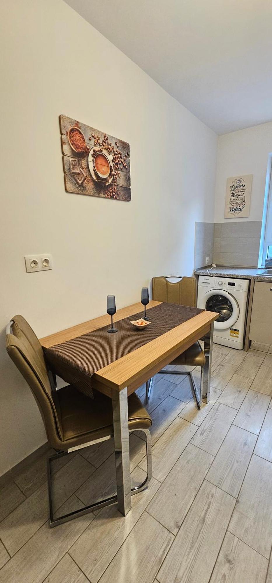 T&M Apartment Brasov Luaran gambar